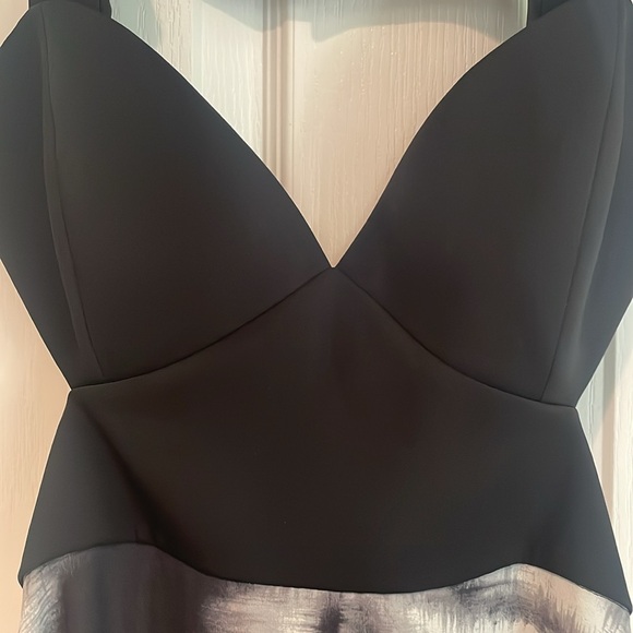 BCBGMaxAzria B/ White Maxi Dress 6 Prom/ Ball - Picture 2 of 16